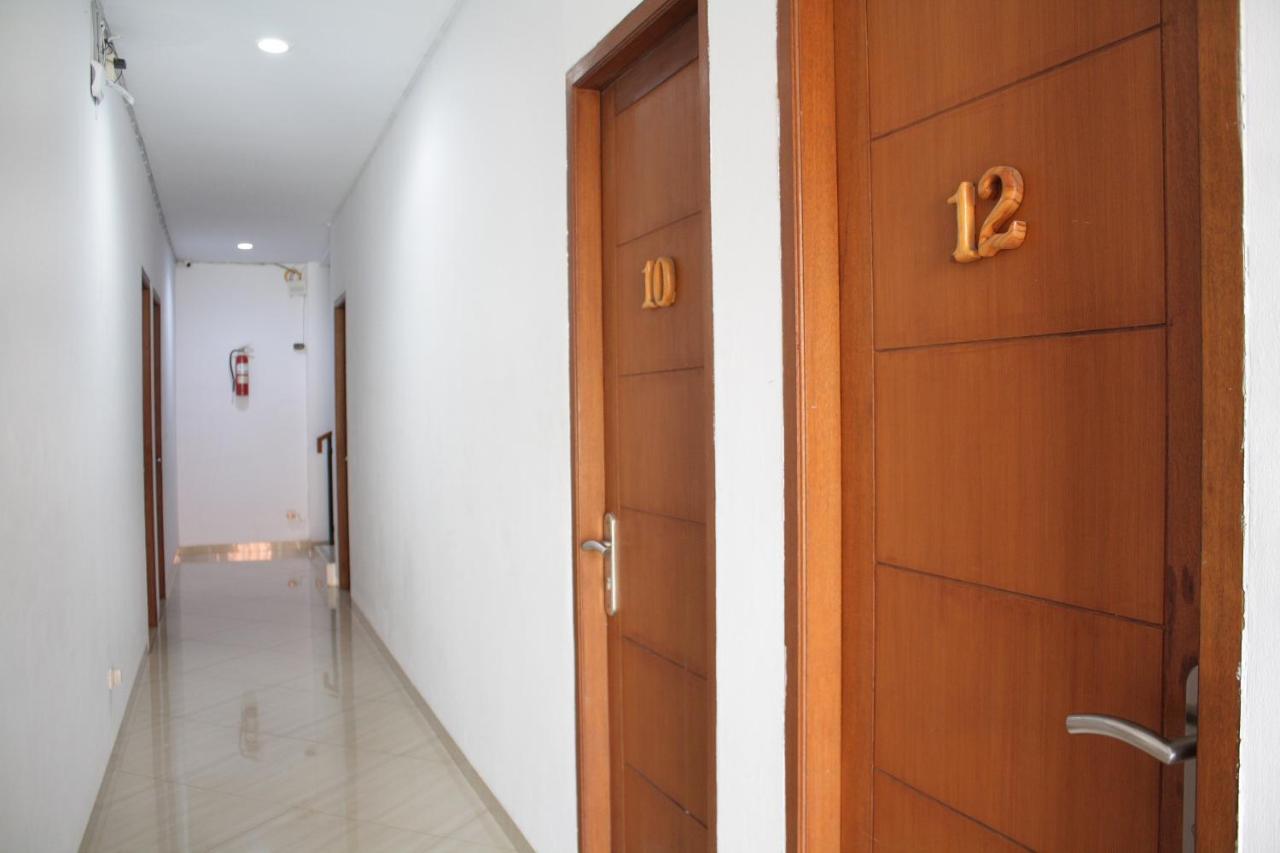 Oyo 245 Juana 21 Hotel Jakarta Eksteriør billede